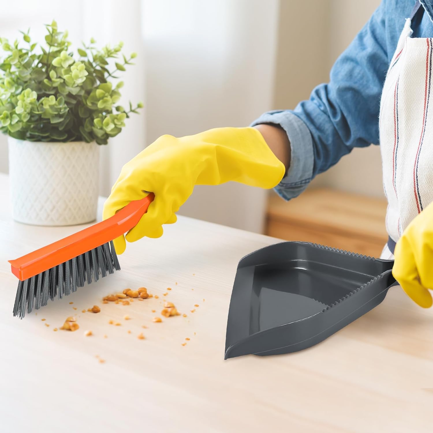 Treelen Mini Dustpan and Brush Set, Small Dust Pan and Brush Set Dust pan Broom Brush Dustpan Small Hand Broom and Dustpan Set for Home Daily Essential Cleaning Tool