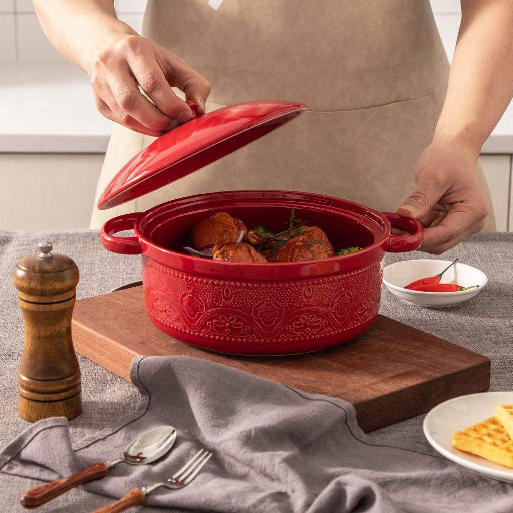 Casserole Dish, 2 Quart Round Ceramic Bakeware with Cover, Lace Emboss Baking Dish for Dinner, Banquet and Party (Red)